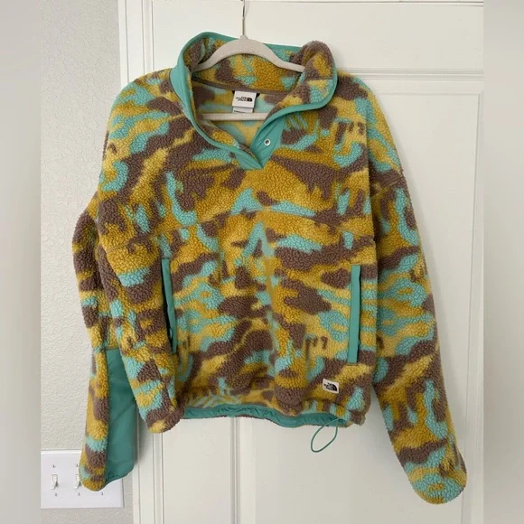 The North Face
Printed Cragmont 1/4-Snap Fleece - Women's - Picture 3 of 5